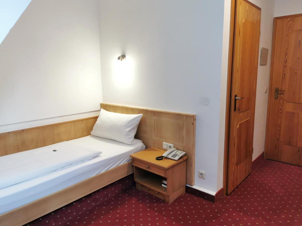 Landhotel Oelmuehle Mombris Kültér fotó