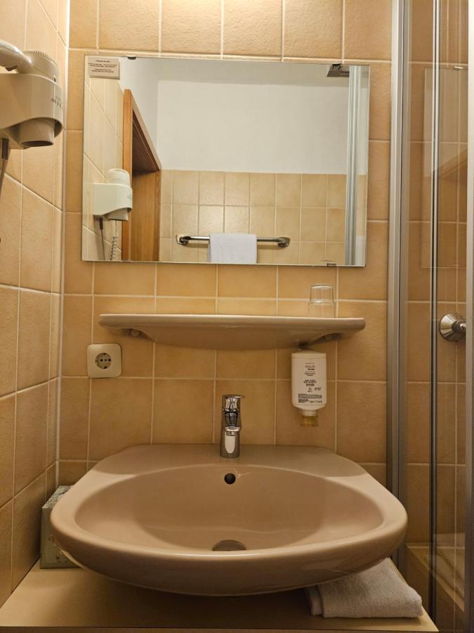 Landhotel Oelmuehle Mombris Kültér fotó